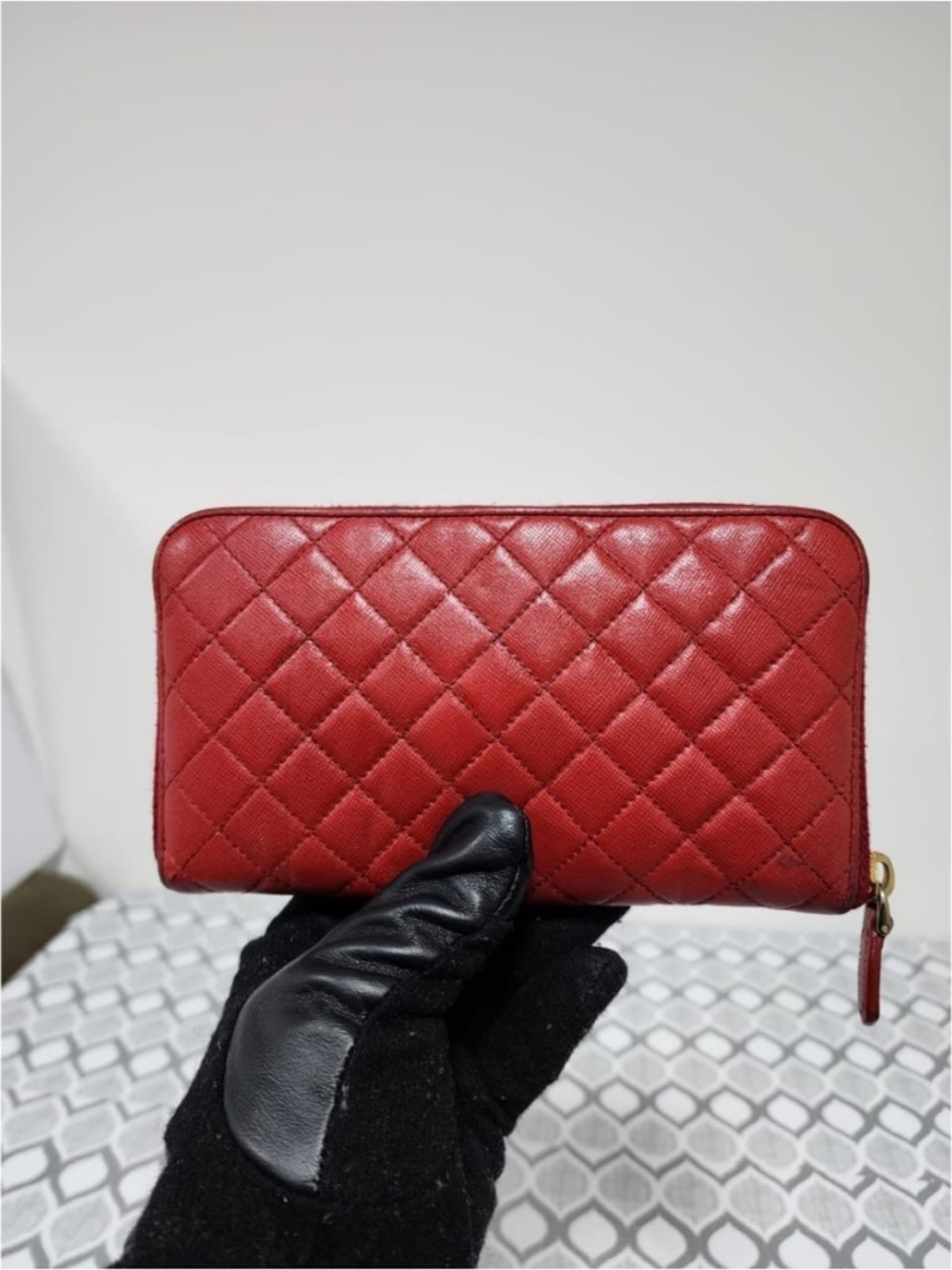 Authentic Prada Quilted Leather Zippy Wallet Red - Picture 4 of 10